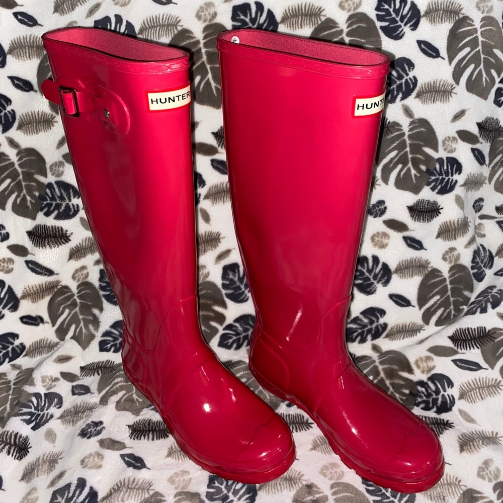 Hunter gloss rain boots